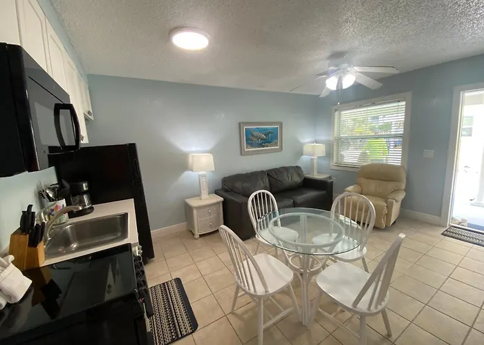 White Sands Beach Resort - Anna Maria Island